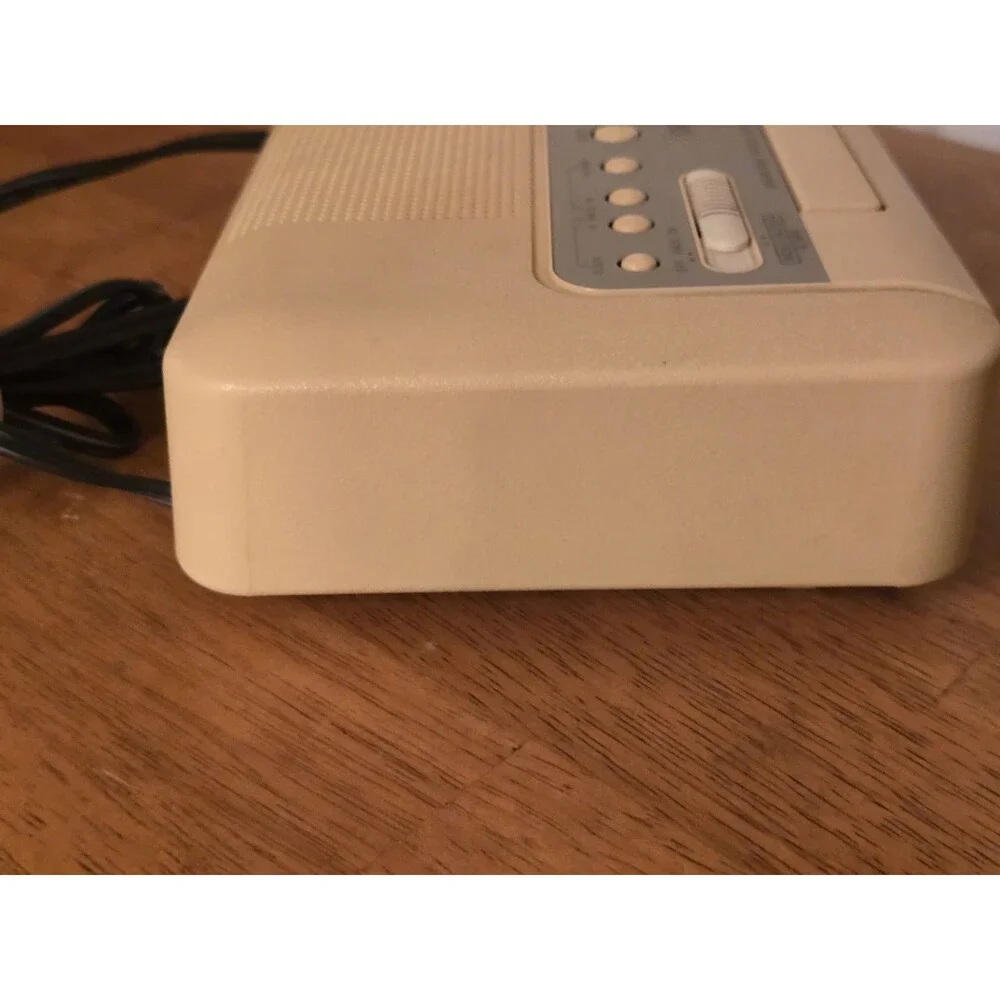 Vintage Sony Dream Machine ICF-C240 AM/FM Clock Radio Pink LED Cream Tested